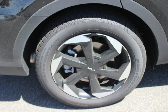 Used 2026 Black Kia EX image 38