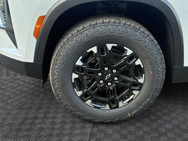 2027 Chevrolet Traverse Z71 - Photo 10