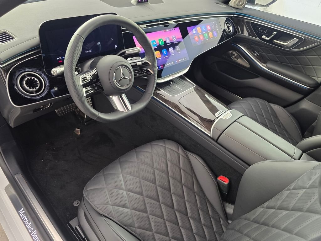 New 2027 MANUFAKTUR Moonlight White Metallic Mercedes-Benz S 580 image 7
