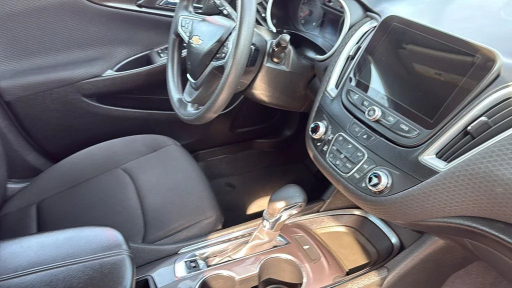 Used 2023 White Chevrolet LT image 13