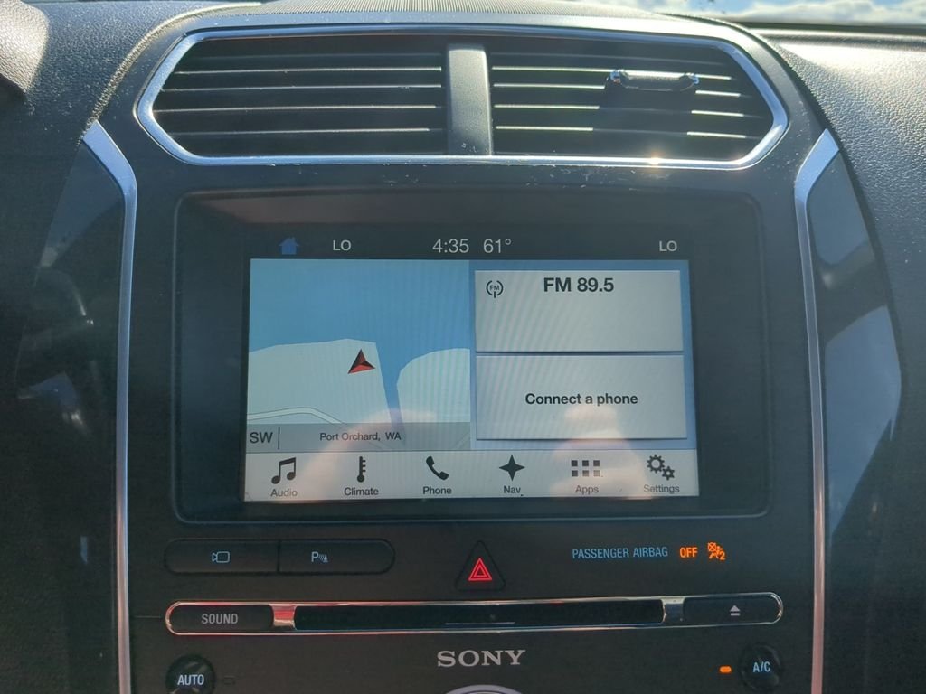 Used 2017 Magnetic Ford Sport image 22