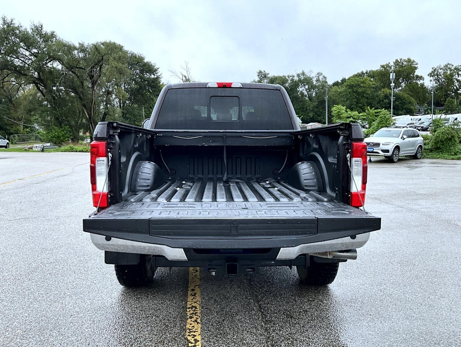 Used 2019 Red Ford Lariat image 10