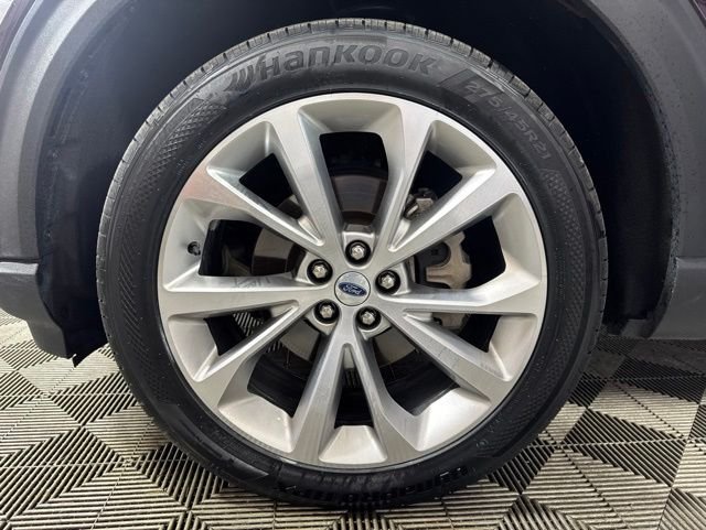 Used 2023 Red Ford Platinum image 13