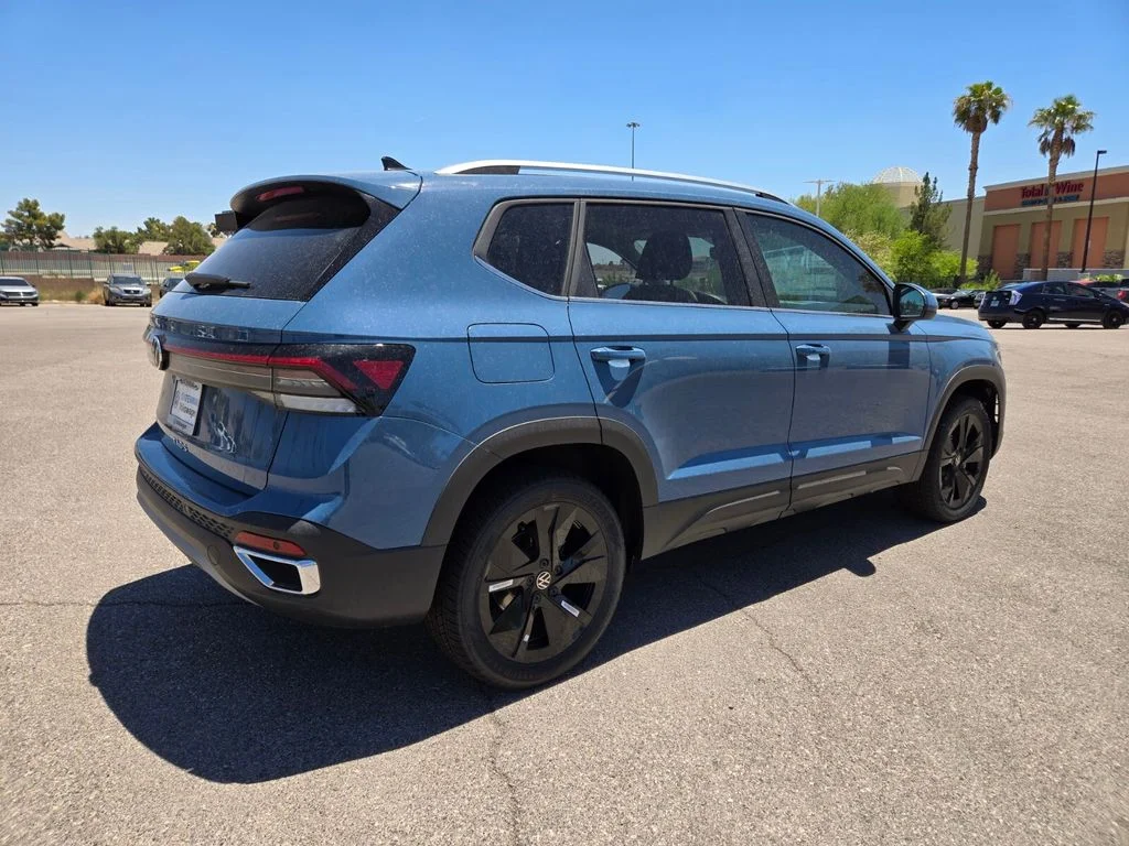 New 2026 Blue Volkswagen 1.5T SE image 4