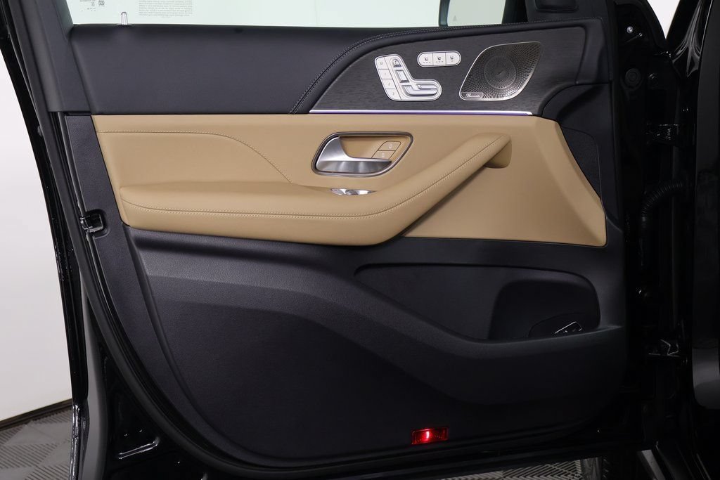 New 2026 Obsidian Black Metallic Mercedes-Benz GLS 450 image 19