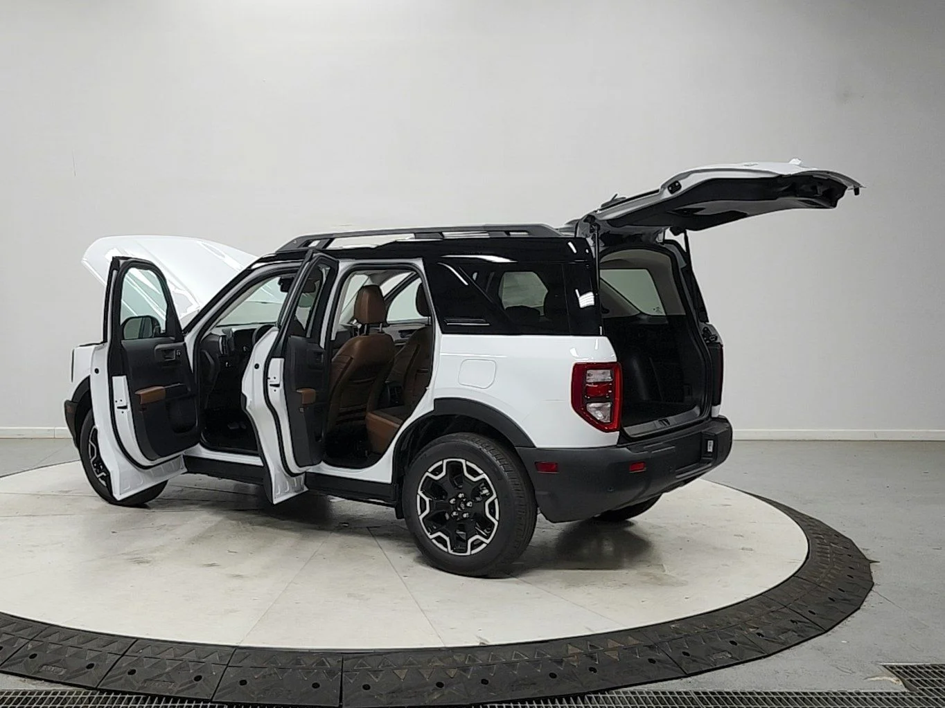 New 2026 Oxford White Ford Outer Banks® image 13