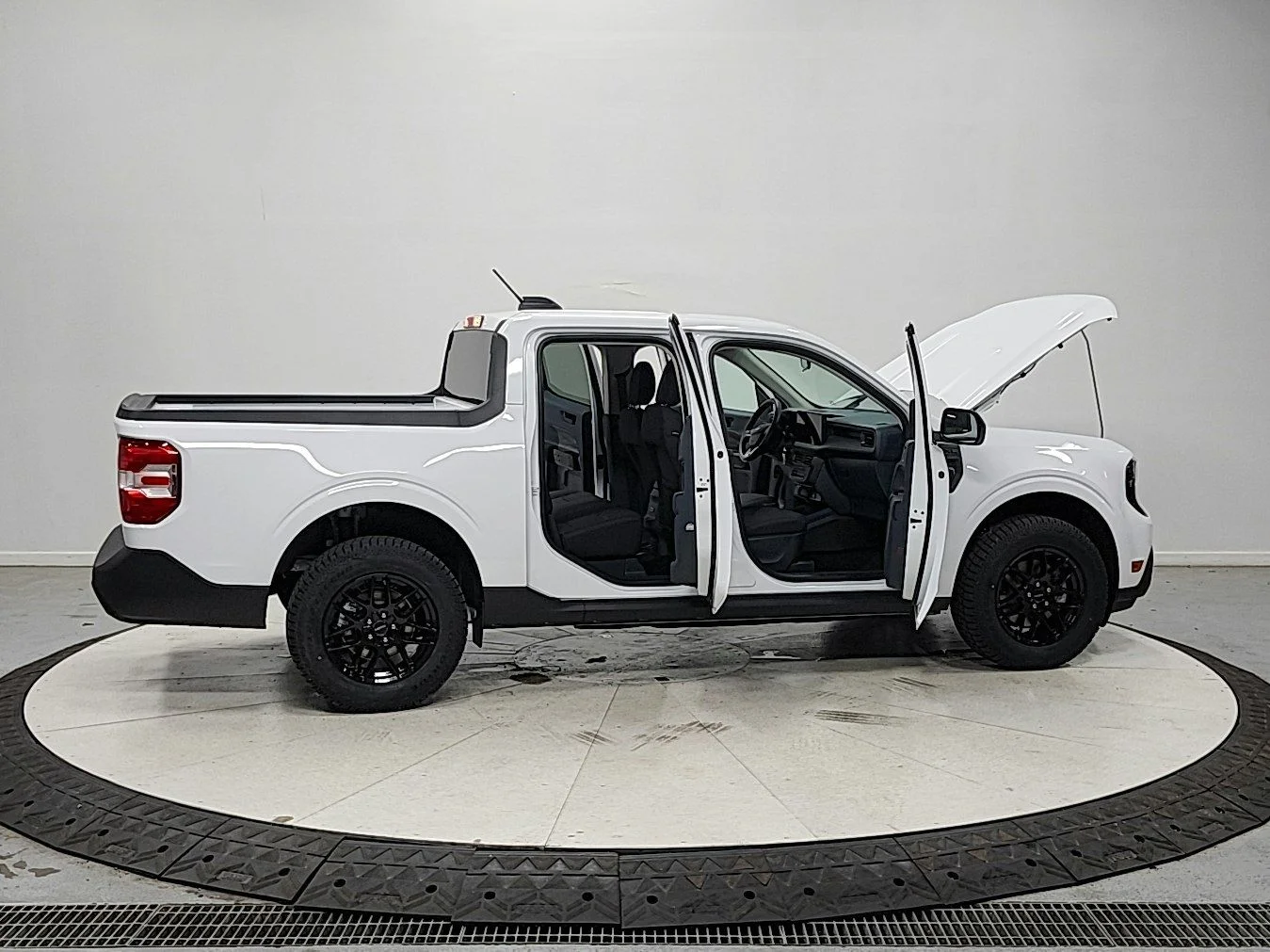 New 2026 Oxford White Ford XL image 16