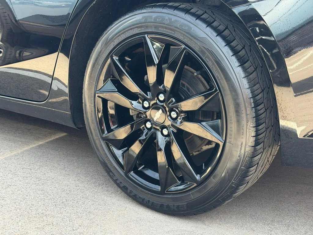 Used 2018 Black Chevrolet LT image 28