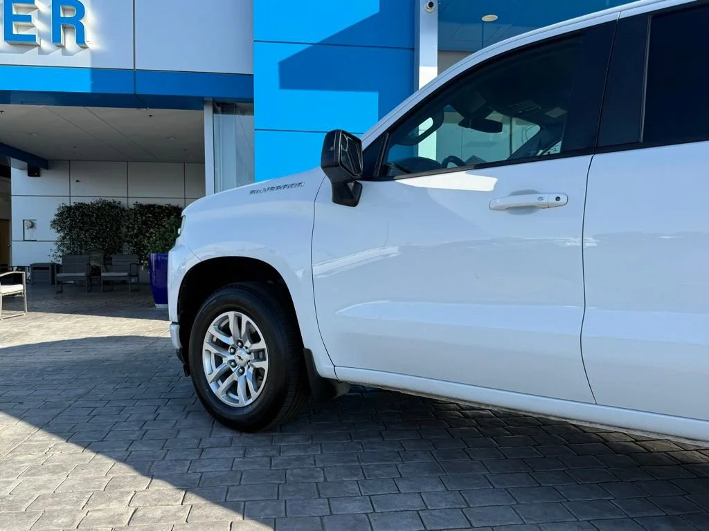 Used 2019 SUMMIT WHITE Chevrolet RST image 7