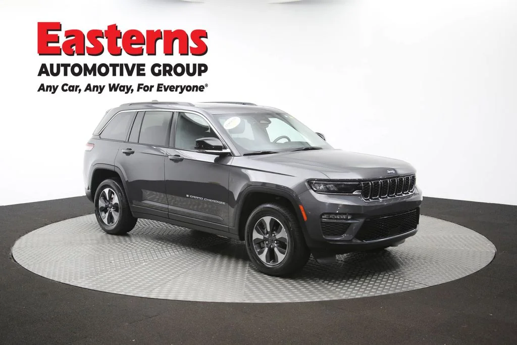 Used 2024 Gray Jeep 4xe image 53