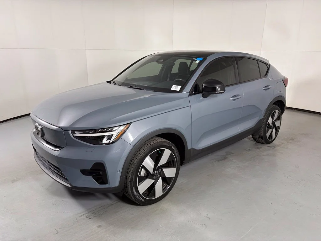 Used 2023 Gray Volvo Ultimate image 4