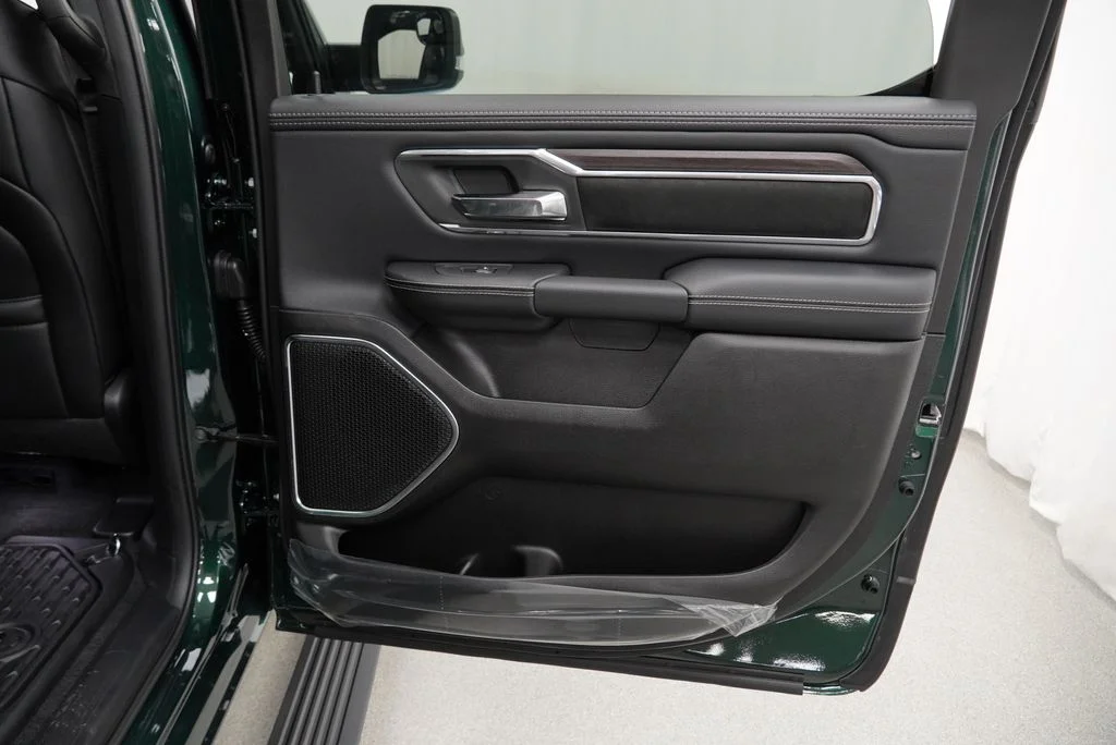 New 2027 Serrano-Green Metallic Exterior Paint RAM Laramie image 31