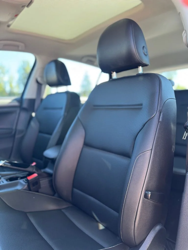 Used 2016 Night Blue Metallic Volkswagen TSI SE 4-Door image 30