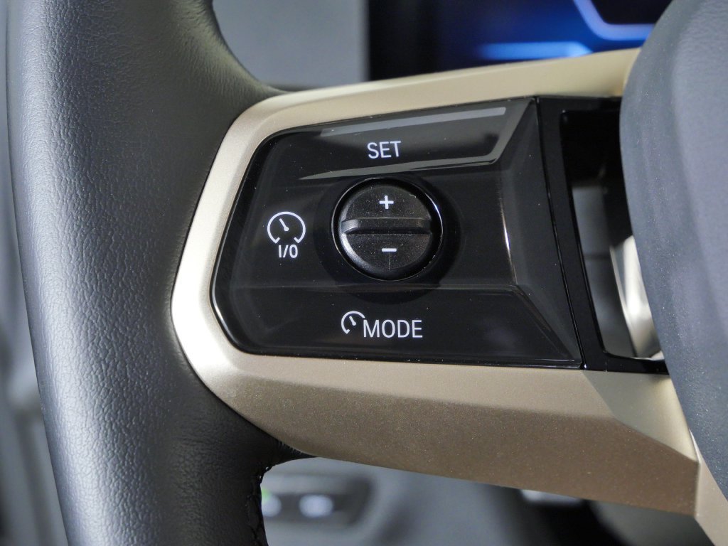Used 2024 Black BMW xDrive50 image 41