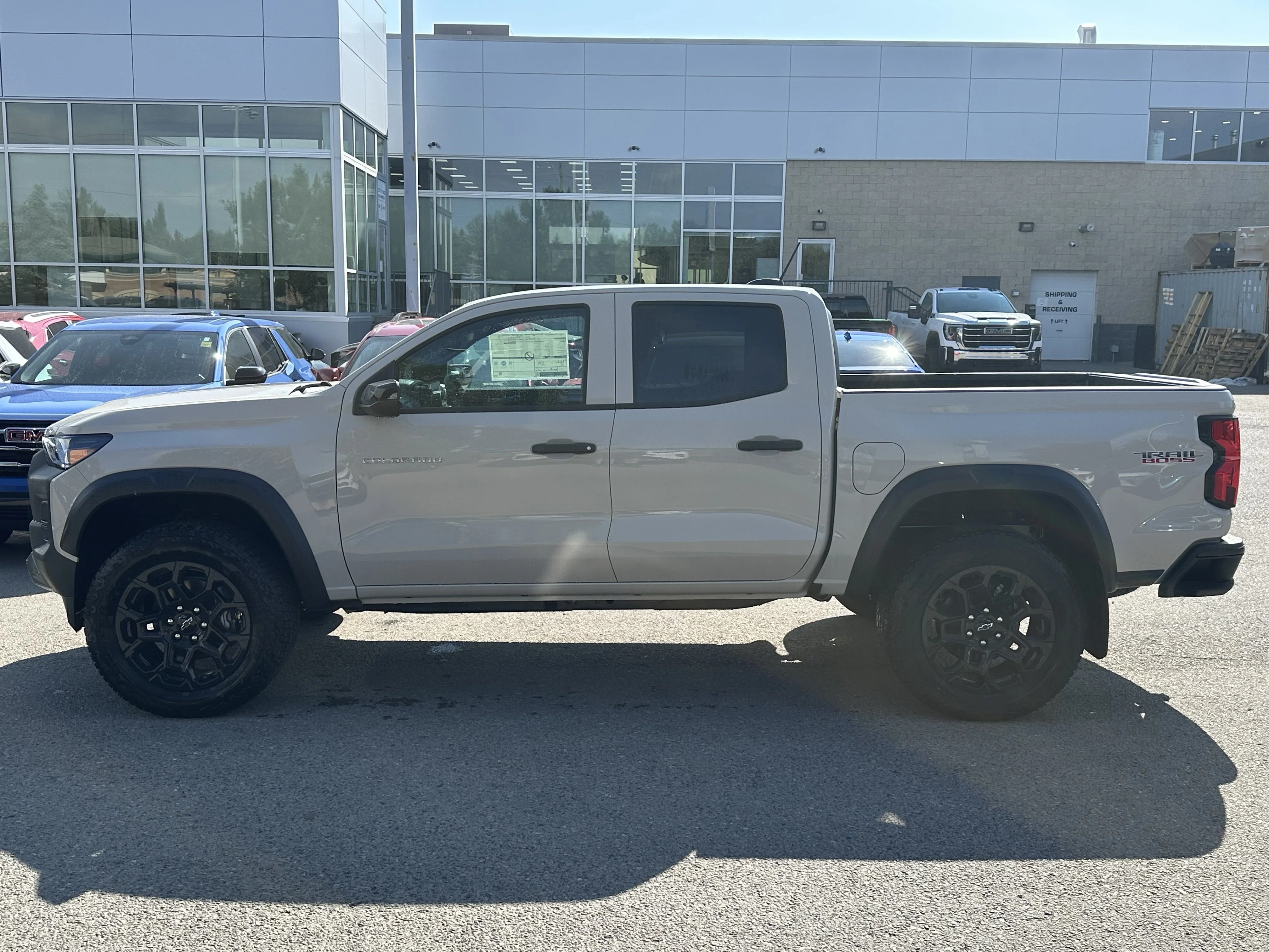 New 2026 White Sands Chevrolet 4WD Trail Boss image 3