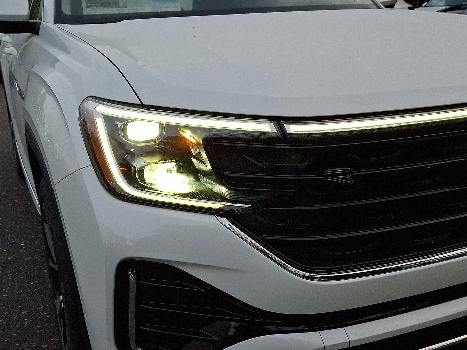 2026 Volkswagen Atlas SEL Premium R-Line - Photo 9