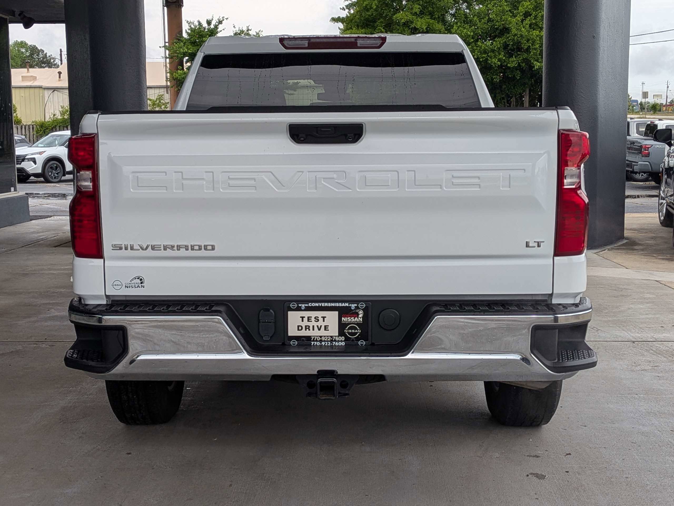 Used 2025 White Chevrolet LT image 4
