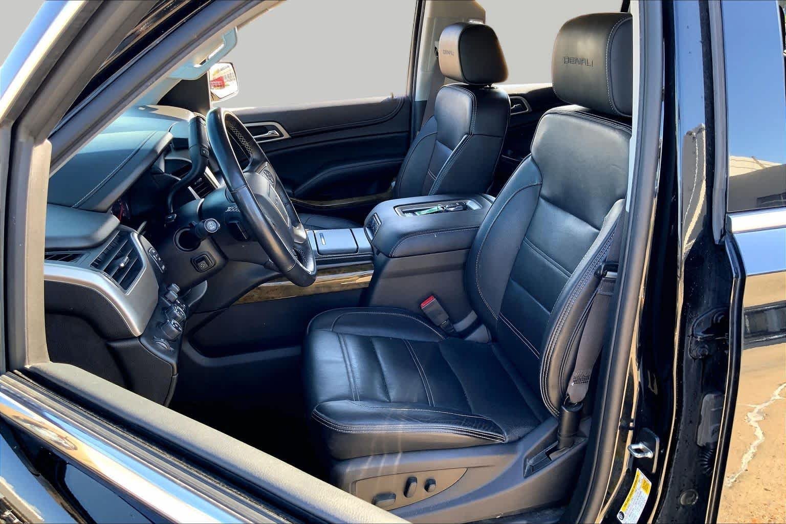 Used 2016 Onyx Black GMC Denali image 8