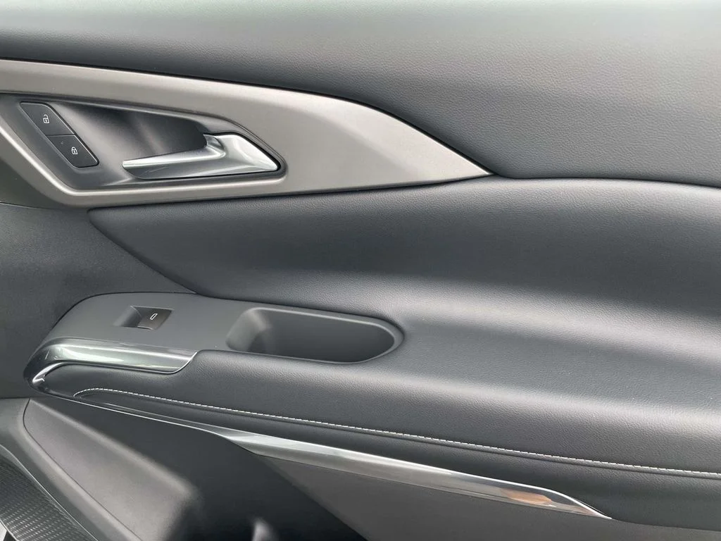 2026 Chevrolet Traverse LT - Photo 8