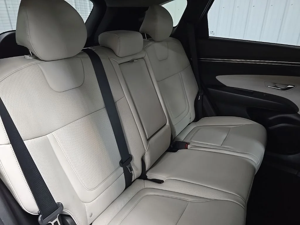 Used 2023 White Pearl Hyundai SEL image 19