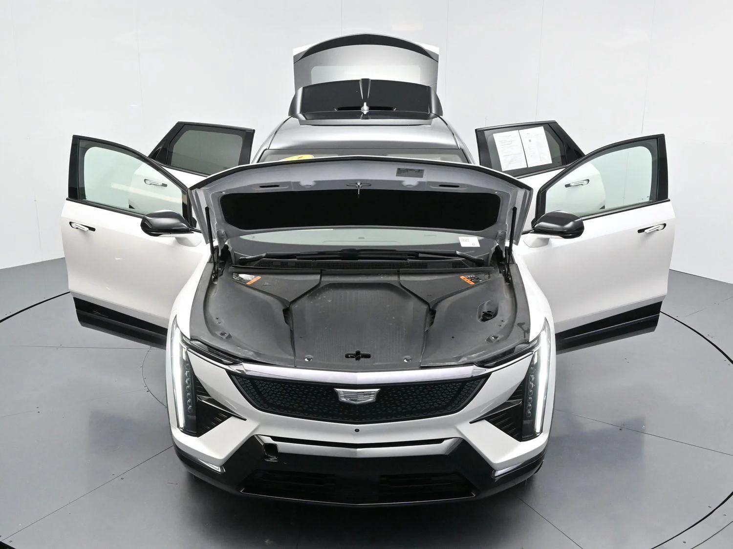 Used 2025 Crystal White Tricoat Cadillac Sport 1 image 46