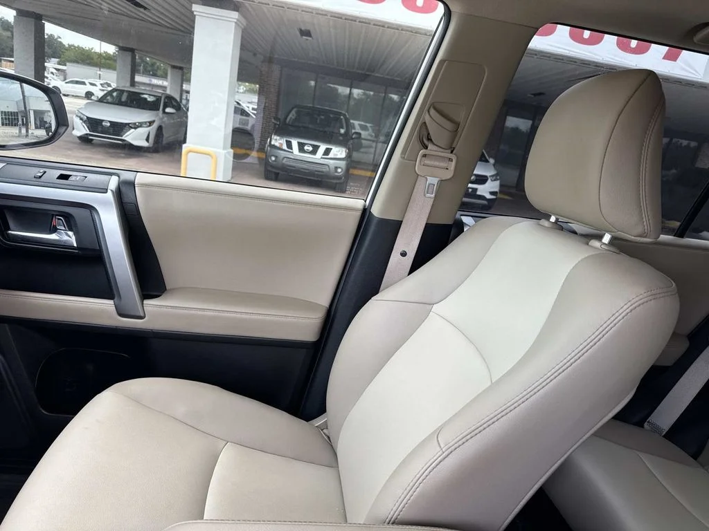 Used 2024 White Toyota SR5 Premium image 30