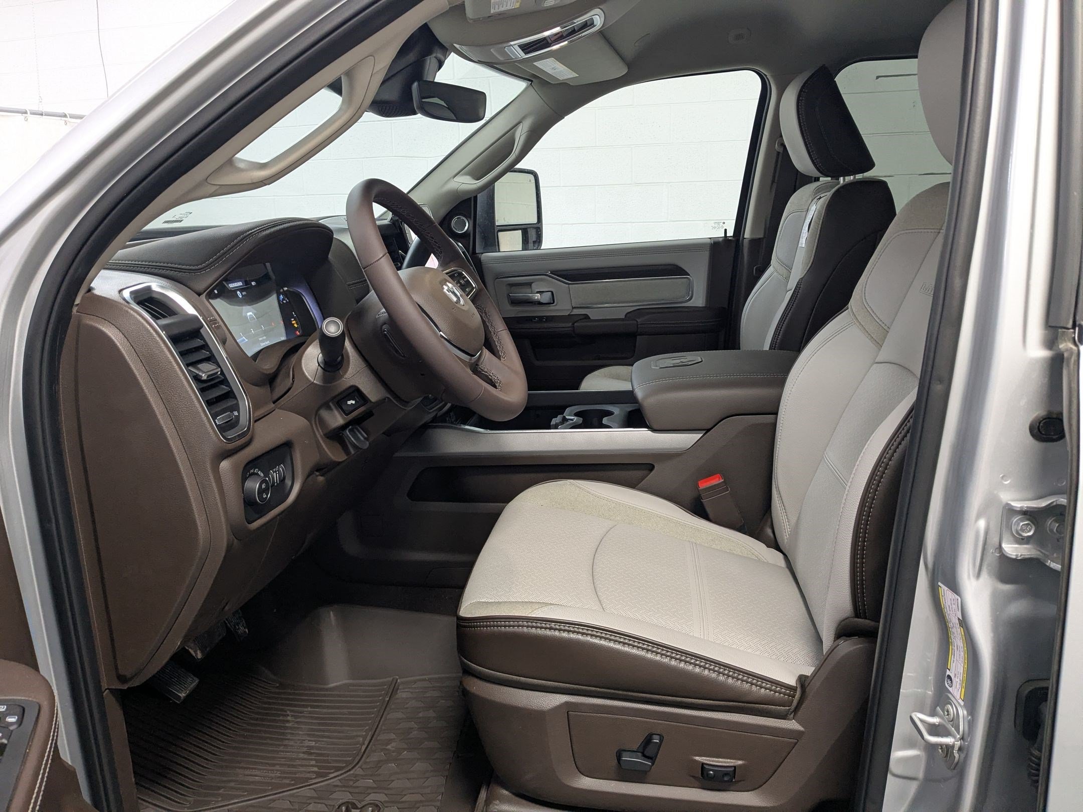 New 2026 Silver-Zynith Exterior Paint RAM Laramie image 14