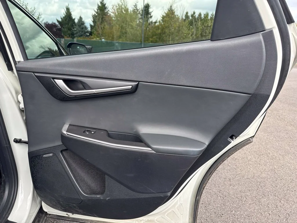 Used 2023 Glacier Kia Wind image 23