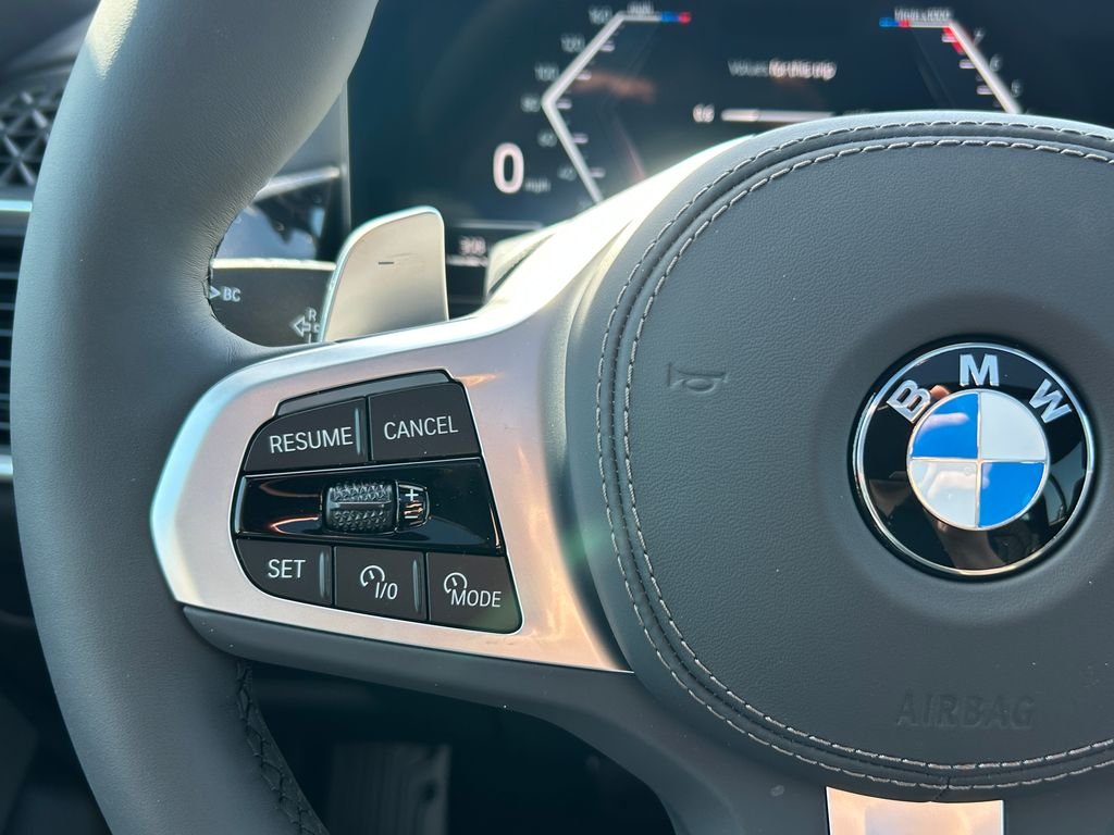 New 2026 Carbon Black Metallic BMW xDrive40i image 19