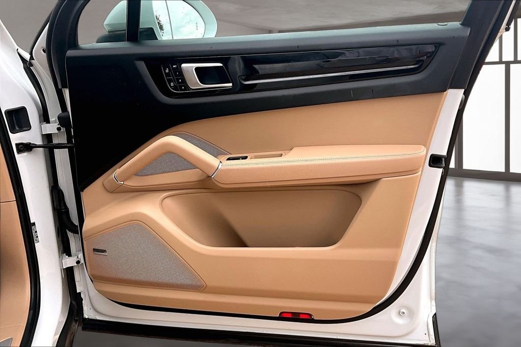 Used 2023 White Porsche Platinum Edition image 18