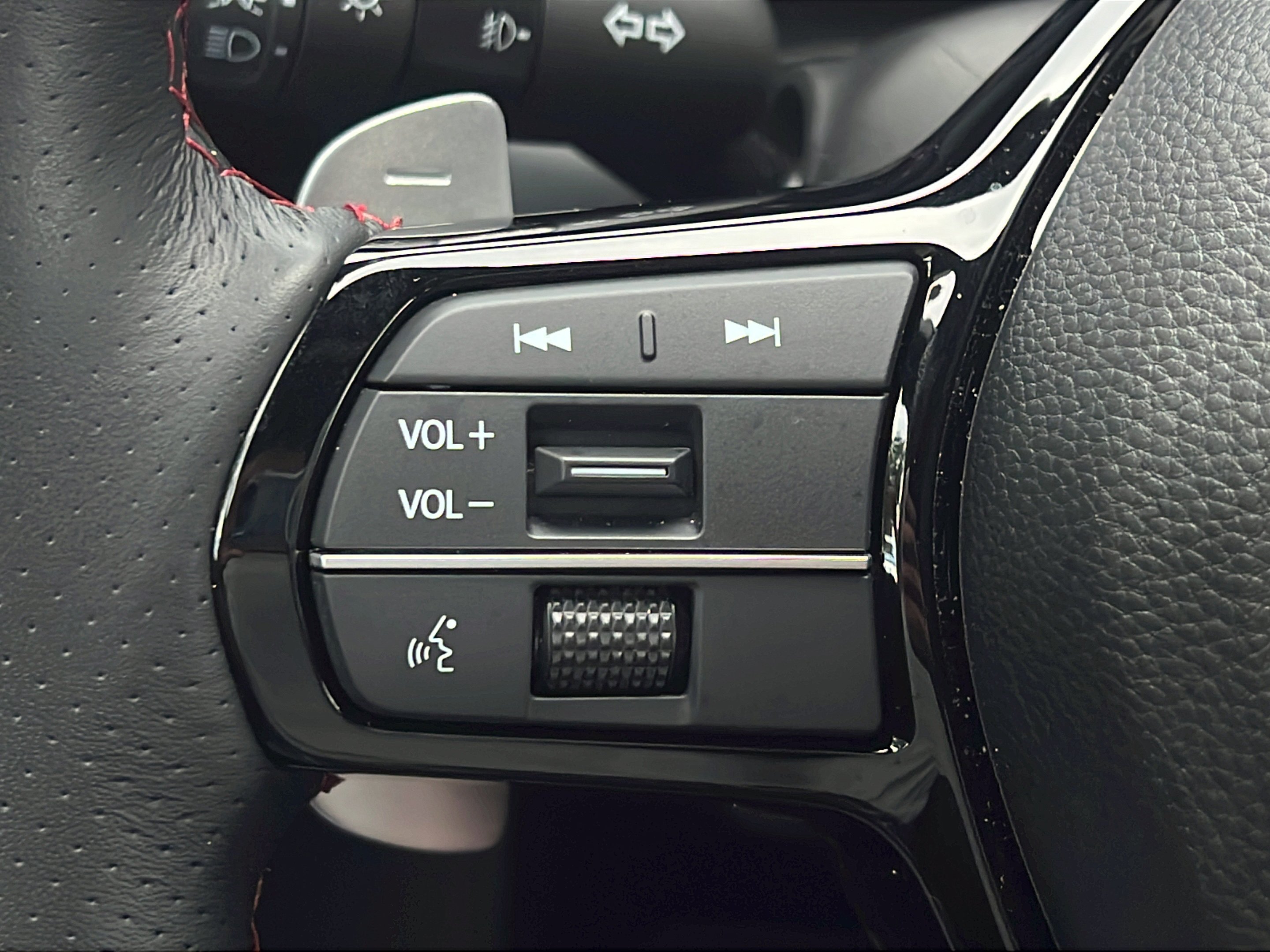 Used 2025 Urban Gray Pearl Acura w/A-Spec Advance Package image 18