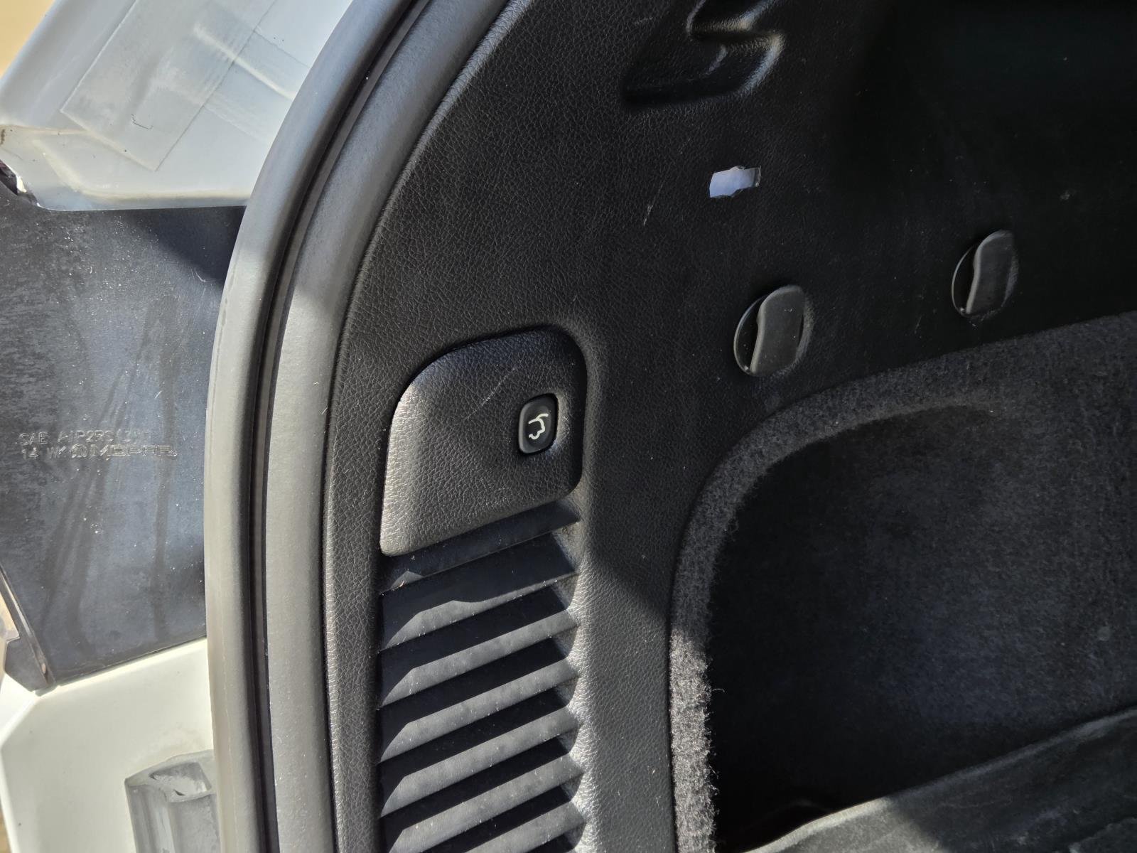 Used 2019 Bright White Clearcoat Jeep Limited X image 12