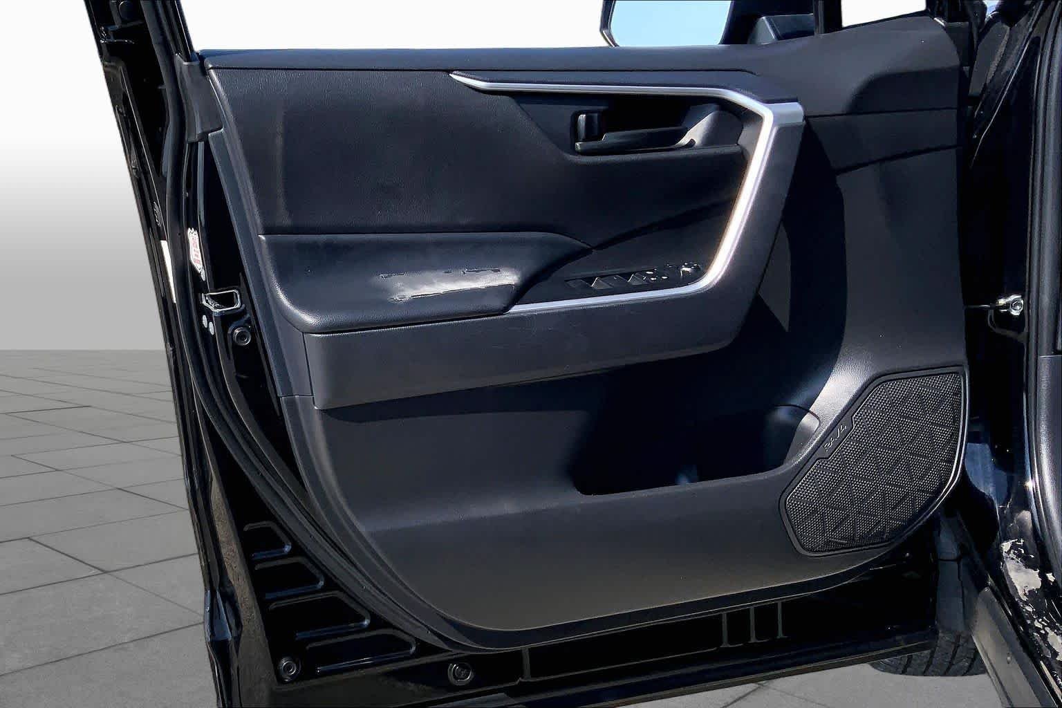 Used 2025 Midnight Black Metallic Toyota LE image 21