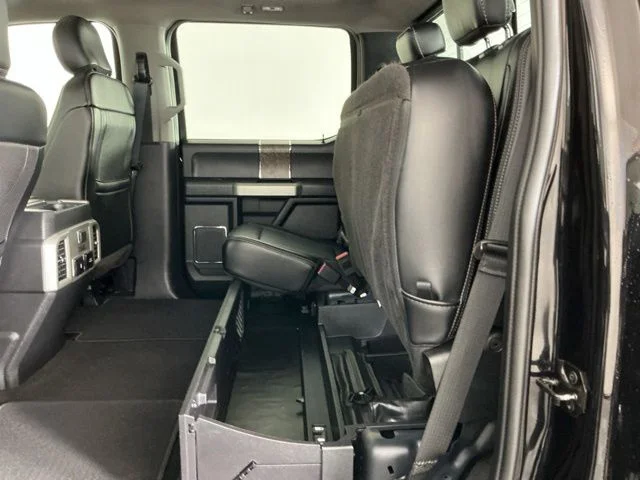 Used 2019 Agate Black Metallic Ford Lariat image 30