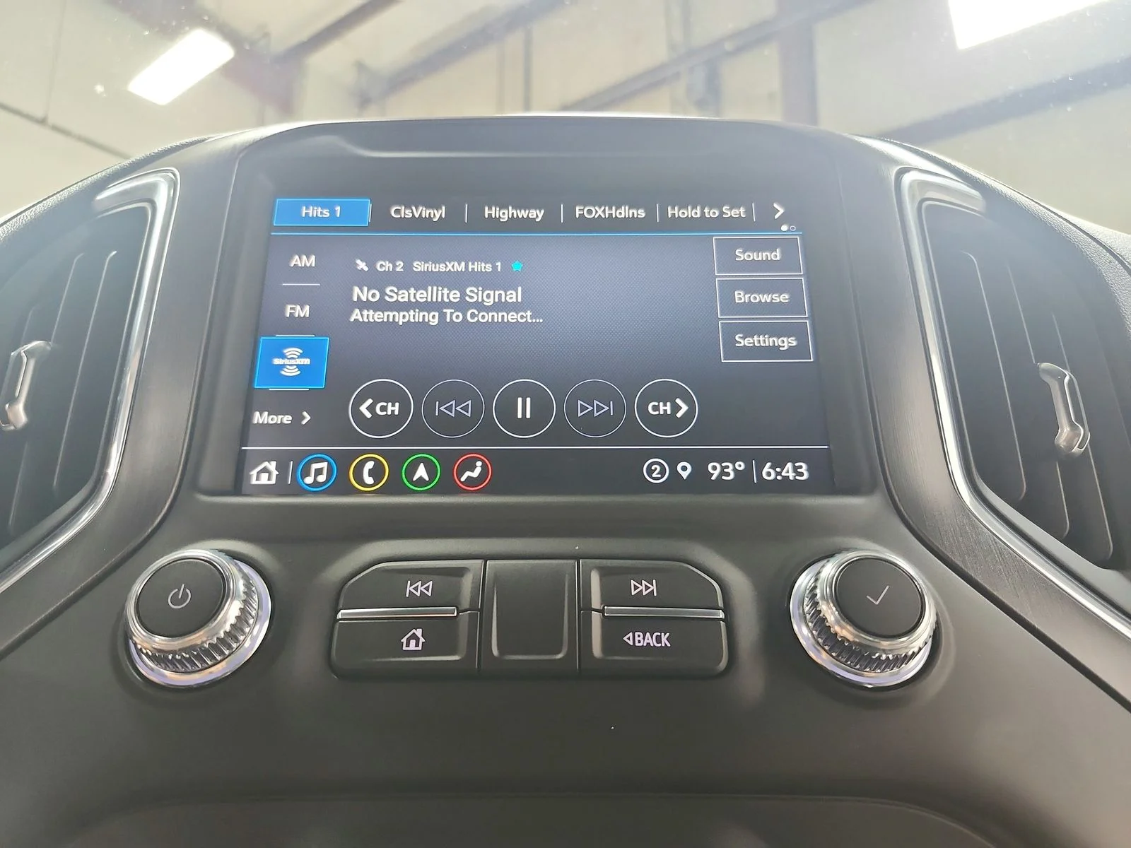 Used 2022  GMC AT4 image 28