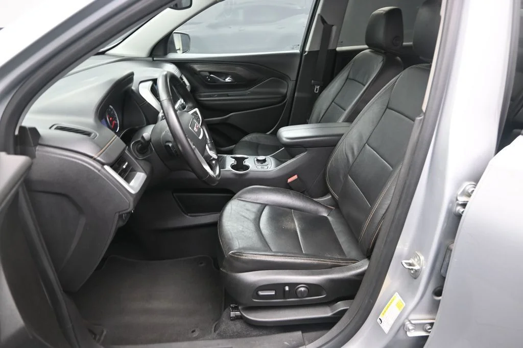 Used 2021 Silver GMC SLT image 18