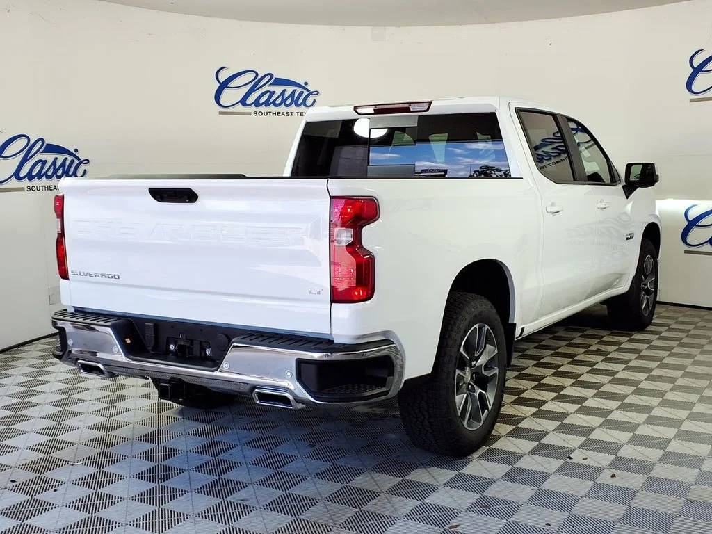 New 2026 Summit White Chevrolet LT image 7