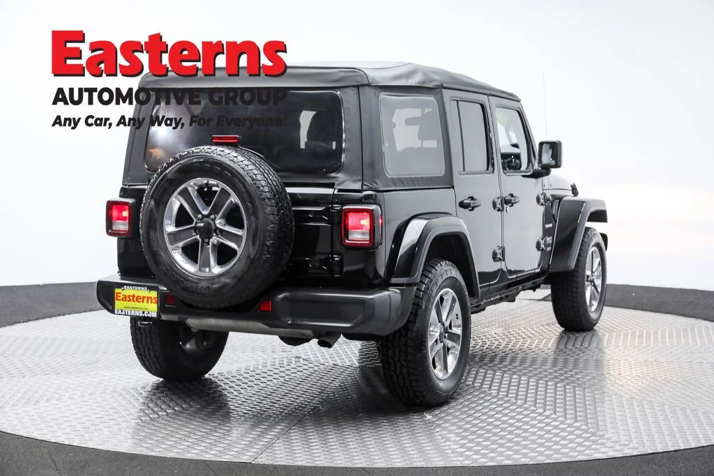 Used 2021 Black Jeep Unlimited Sahara image 5