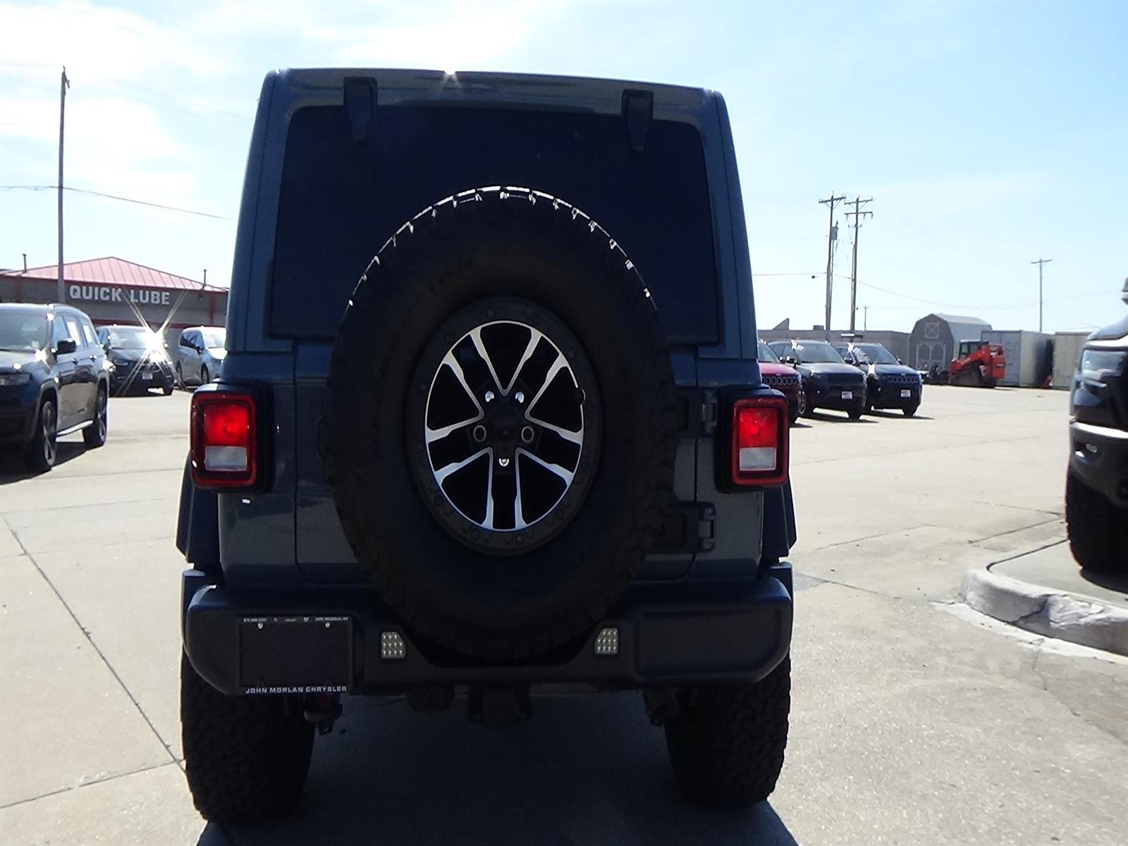 Certified Used 2024 Anvil Clear Coat (pds) Jeep Willys image 8