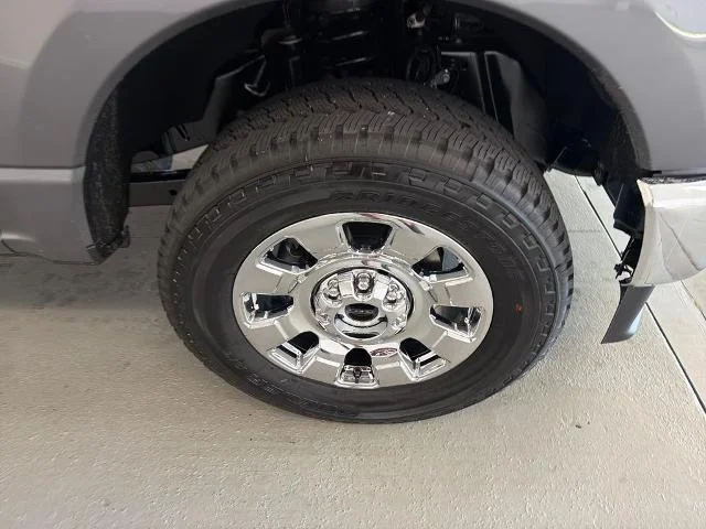 New 2027 Carbonized Gray Metallic Ford F-250® Lariat® image 23