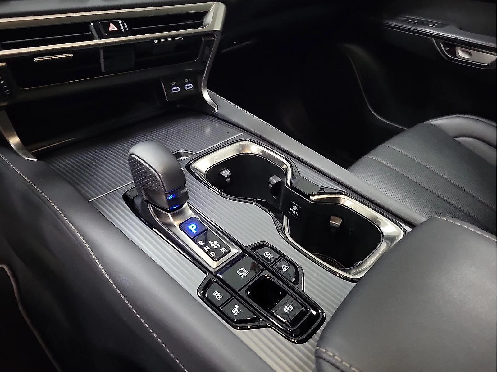 Used 2023 Black Lexus RX 350 F SPORT Handling image 17