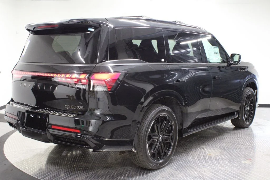 New 2026 MINERAL BLACK INFINITI SPORT image 5