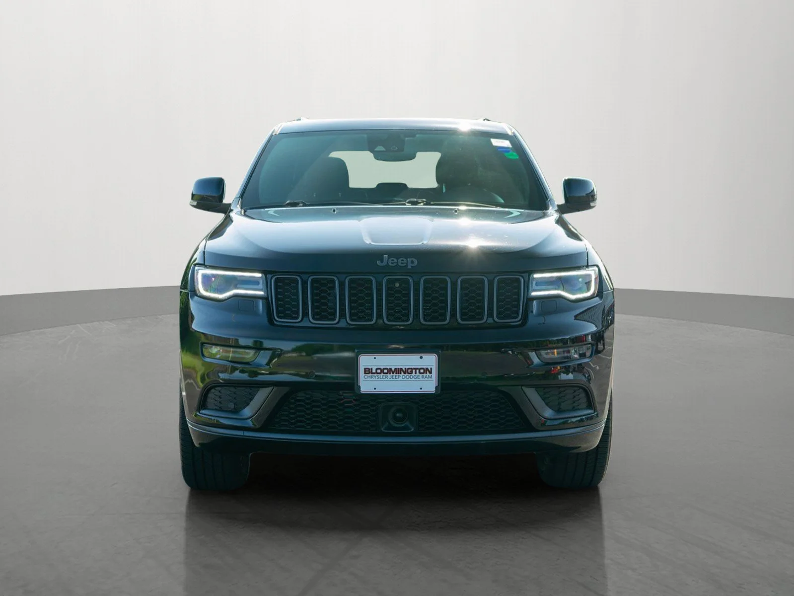 Used 2019 Jeep Grand Cherokee High Altitude with VIN 1C4RJFCG1KC639473 for sale in Minneapolis, Minnesota