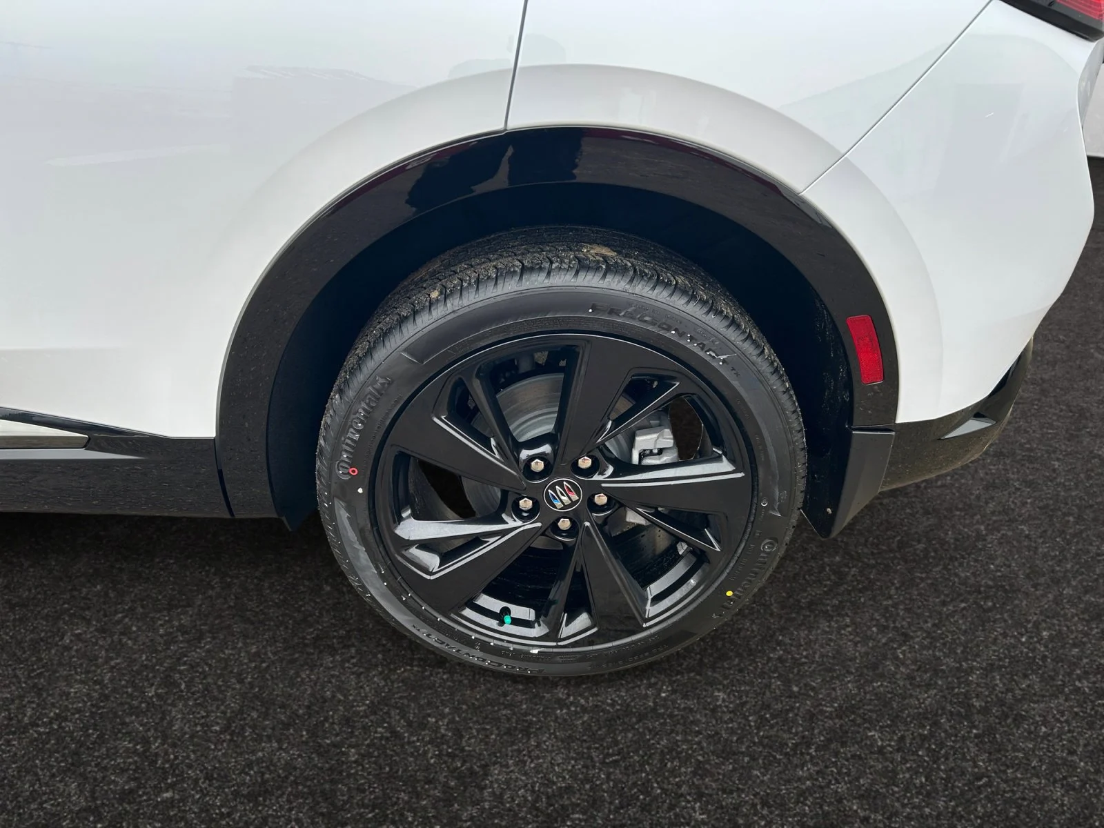 New 2026 Iridescent White Tricoat Buick Sport Touring AWD image 9