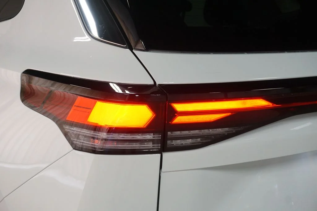New 2026 Pure White Volkswagen 2.0T S image 30