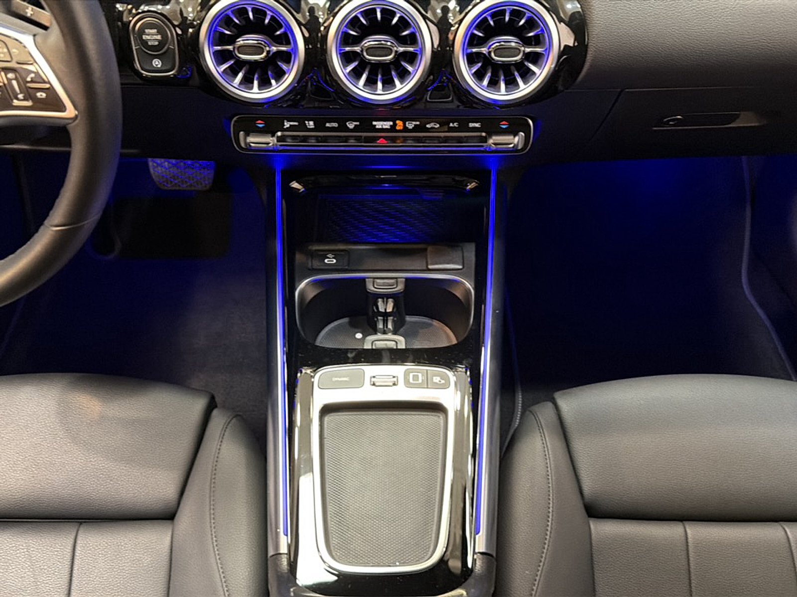 Used 2025 Cirrus Silver Metallic Mercedes-Benz 4MATIC® image 15