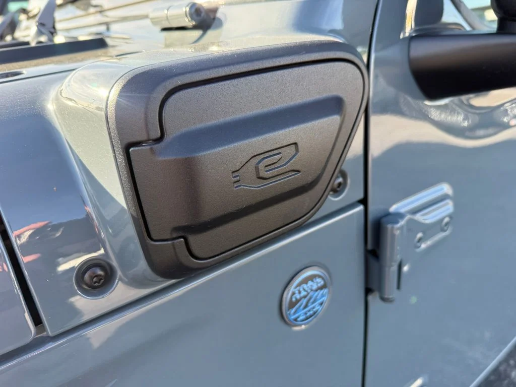 Used 2024 Gray Jeep Sport S 4xe image 3