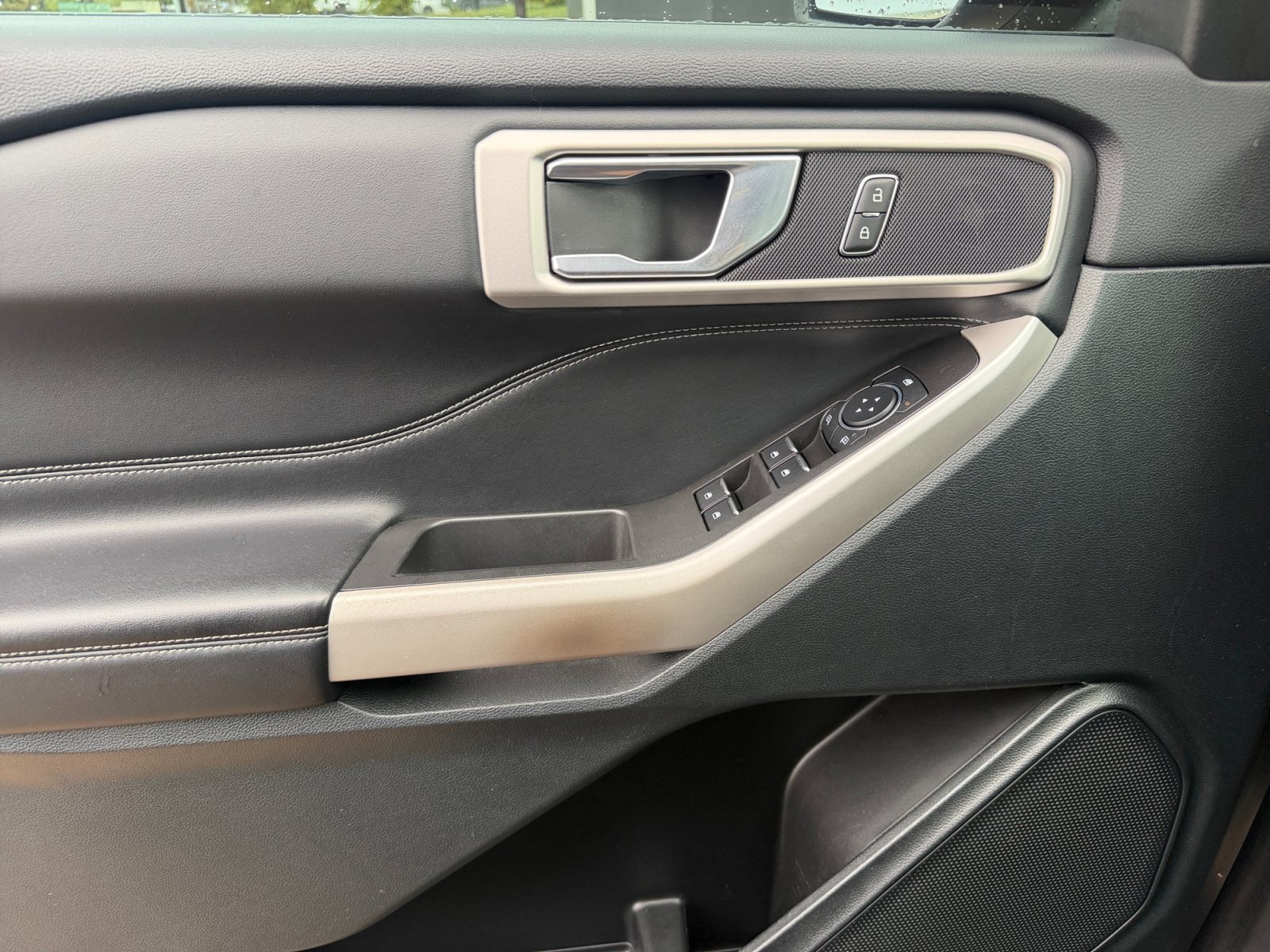 Used 2024 Carbonized Gray Metallic Ford XLT image 17