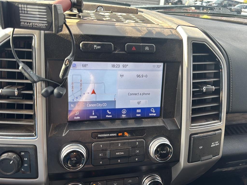 Used 2019 Blue Jeans FORD LARIAT image 15
