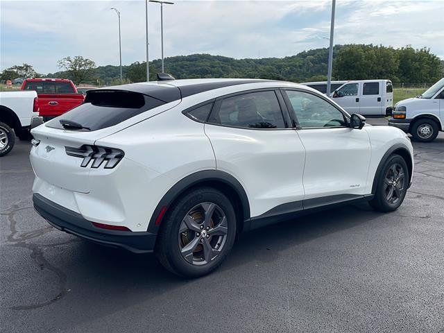 Used 2023 Star White Ford Select image 36
